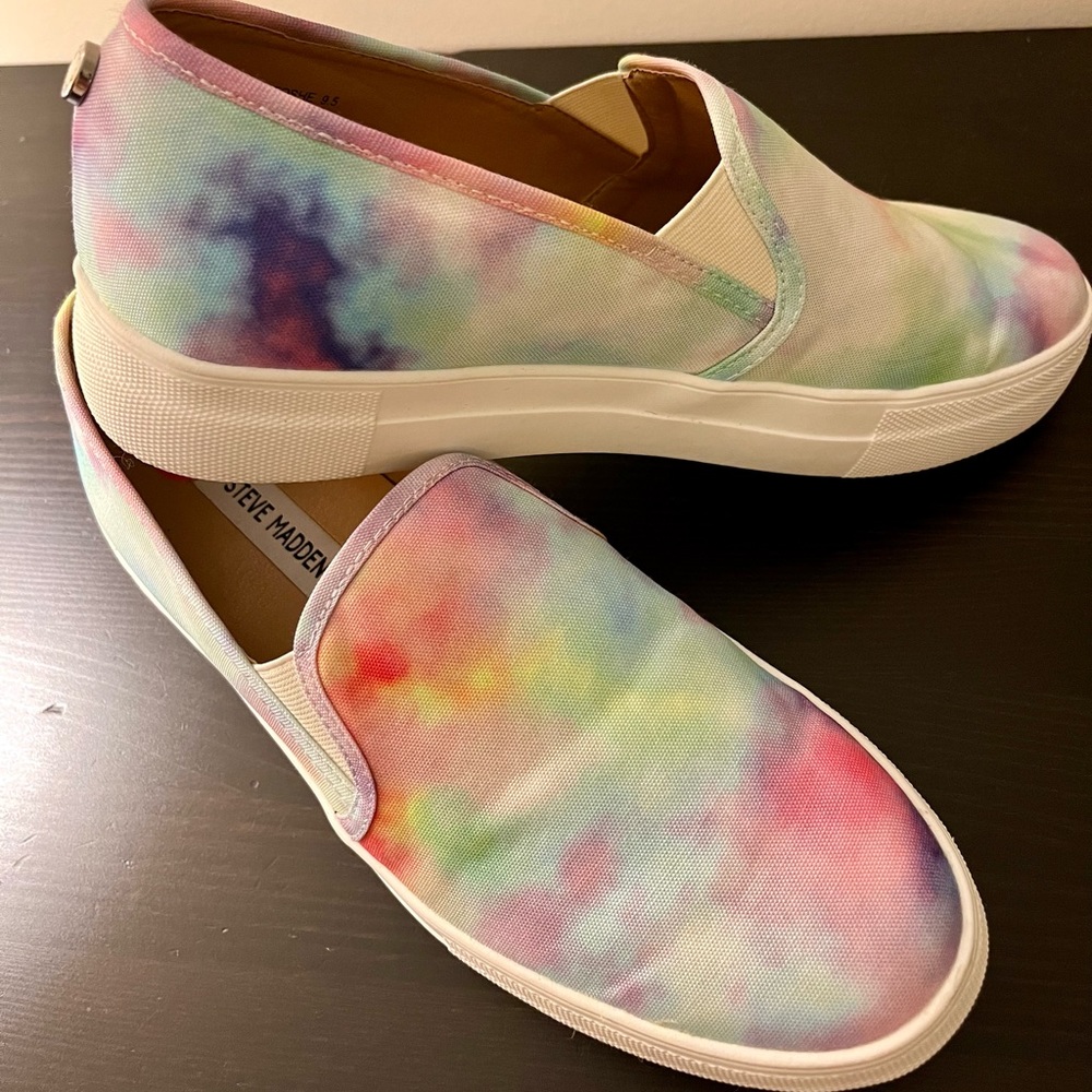 Steve Madden Toshe Tie-Dye Slip Ons